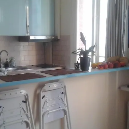Centre 2 Pieces Balcon Sur Plage A 30 Metres 아파트