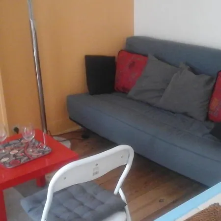 Centre 2 Pieces Balcon Sur Plage A 30 Metres 아파트
