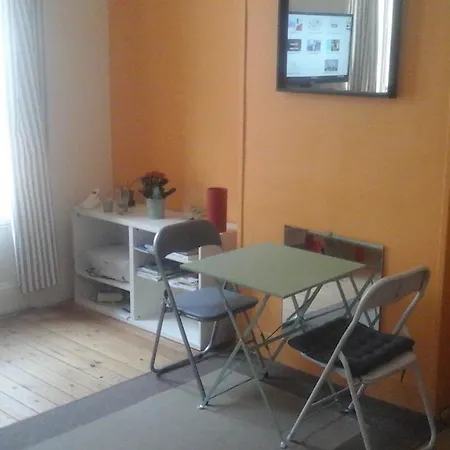 Centre 2 Pieces Balcon Sur Plage A 30 Metres